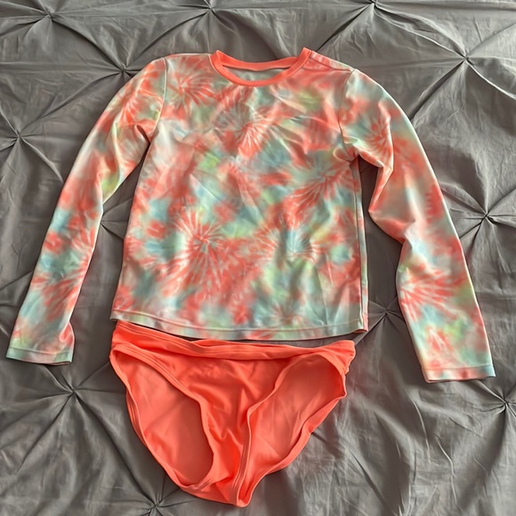 GAP Other - GAP girl rush guard long sleeve top swim suit - 2 pieces size L/ 10 yr old